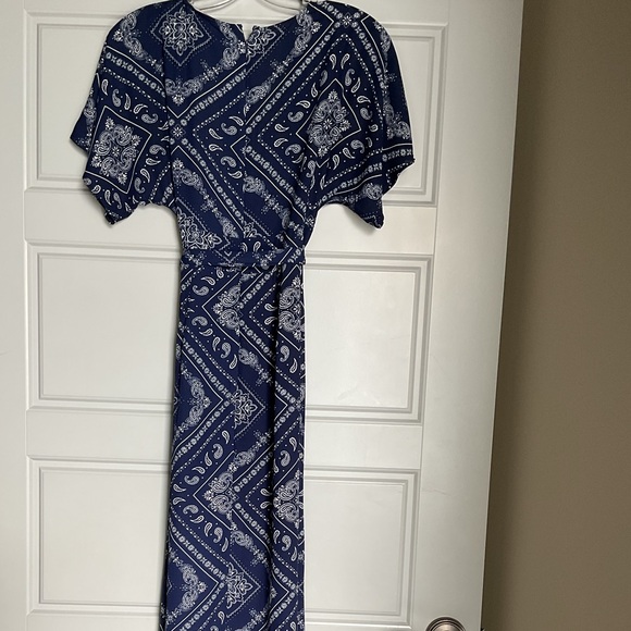 Blue Paisley Maxi Dress - Picture 3 of 6